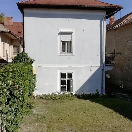 Via Tokaj Vendégház *